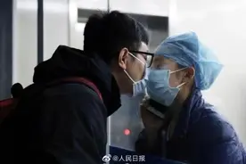 隔着玻璃亲吻的他们，结婚啦！新郎：我娶了一位大英雄图片
