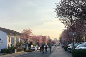 德国学校放假，野孩子玩疯，50万张病床扛得住新冠冲击吗？图片
