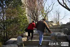 执子之手互相搀扶，这也许是爱情最美的模样图片