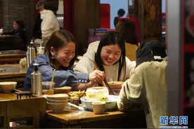 成都的火锅店，恢复营业了图片