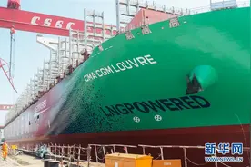 上海：江南造船厂加快复工复产图片