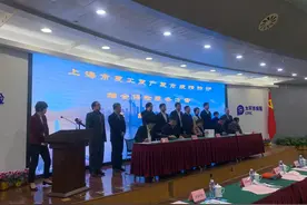 这些行业外来复工者万一感染或隔离，都有保障！上海推出国内首款综合险图片