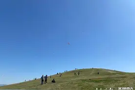 泰安粥顶山成为网红山，市民纷纷前去打卡图片