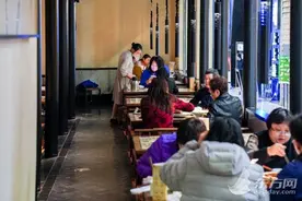 “直播带货”菜单微调 看看沪上餐饮是如何“自救”的图片