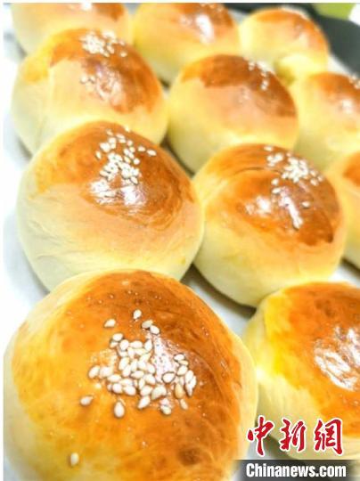 花胶排骨红枣枸杞黑米 花胶炖黑米