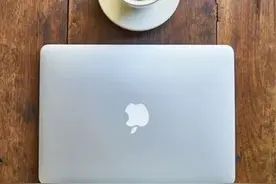 Mac电脑运行Win10翻车，苹果建议更新显卡驱动图片
