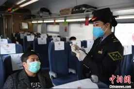 中铁兰州局开行进疆复工专列20列“点对点”运送2万人次图片