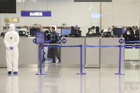 虹桥机场所有国际、港澳台航班转场至浦东机场后 上海边检调配警力增援图片