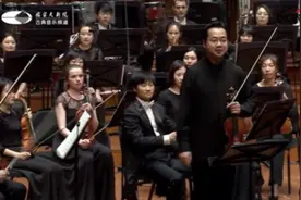 在柏林市中心，这位顶尖中国小提琴家发来“礼物”，也发来德国现场观察图片