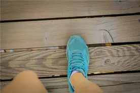 怎么挑选运动鞋呢图片