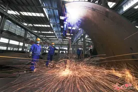 武汉各企业开始陆续复工生产图片