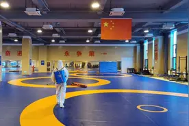 全副武装 青岛市体校返校返训流程演练起来图片