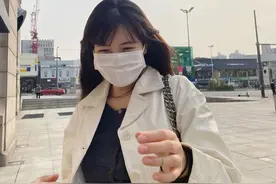 泫雅晒逆光照纤细美腿瞩目 空气刘海超少女图片