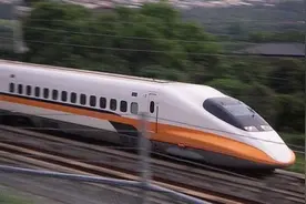 台高铁调薪无限期冻涨 员工哗然：不应只让基层"共体时艰"图片