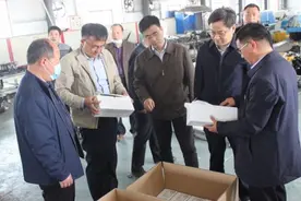 河南省发改委副主任刘琦到定点帮扶村调研图片