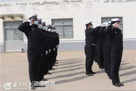 肥城交警开展“强执行、抓秩序、防风险”实战大练兵图片