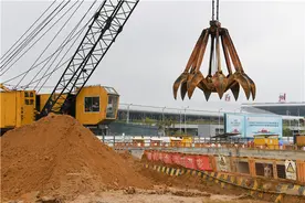 记者探访郑州地铁工地，在建线路施工热火朝天图片