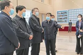中国铁建总裁、党委副书记庄尚标到铁五院调研指导图片