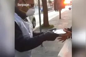 疫情下不忘行善，意大利志愿者救助流浪汉视频封面