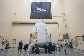 尽管发生降落伞事故 NASA仍计划在5月中下旬发射载人SpaceX龙飞船图片