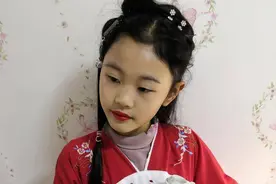 演技炸裂！萌娃们cosplay林黛玉、王昭君、哪吒……网友笑喷了图片
