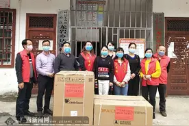 环江爱心医院向扶贫一线捐资献物助脱贫图片