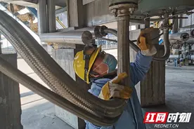 岳阳：带“油味”的熔喷料获国务院致谢图片