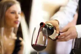人生像一杯酒，酸甜苦辣都会有｜感悟人生图片