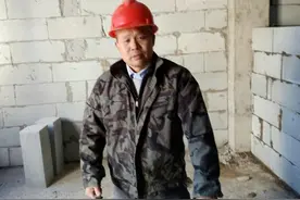 白天搬砖晚上码字 太和一农民工13年写出近80万字武侠小说图片