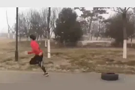 获千万点赞！疫期备战高考“追风少年”拖着轮胎跑步火遍网络图片