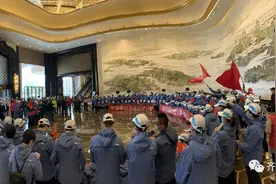 “小哥哥你单身吗？”山东医疗队员被求婚，武汉大哥高喊“我也要嫁到山东去！”图片
