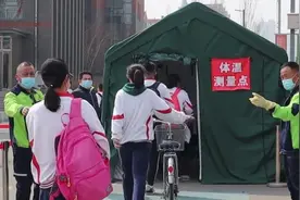 再见同桌的你！呼市部分高三生单人单桌视频封面