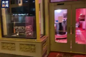 疫情中的华盛顿：酒吧、餐厅关闭，服装店撤掉模特图片