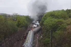 T179次旅客列车在湖南郴州境内脱线 应急管理部紧急派工作组赶赴现场图片