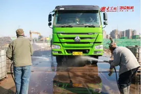 淄博经开区执法局多举措监管工地渣土运输车辆图片