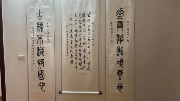 50万元不卖！16年来手抄“四大名著”等70多本