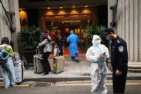 广州越秀双警夫妻：他在一线负责应急处置，她在看守所坚守月余图片