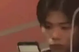 抖音男版乔碧萝摘掉口罩后从高冷霸总变身土味发廊小弟图片
