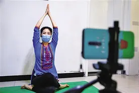 线上体育热“宅”出精气神图片