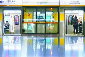 北京四条地铁线开行大站快车图片