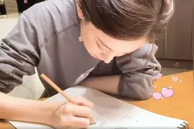 娜扎记录Q版画像创作过程 头戴发箍童趣满满图片