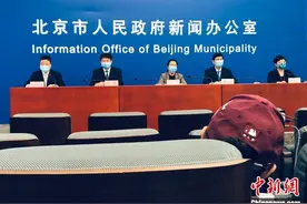 专家：无症状感染者一经发现即纳入临床观察和治疗图片