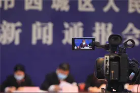 无故降薪、岗位取消、竞聘落选…… 人到中年被离职，劳动者该何去何从？图片