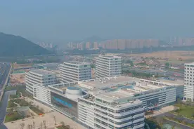 浙大一院之江院区4月1日起恢复正常医疗服务 患者需提前预约入院佩戴口罩图片