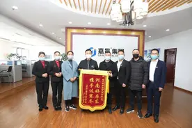为100多户商家主动减免俩月房租，这家河南好房东，真中图片