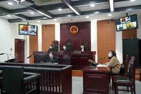榔头砸断手指只为碰瓷！小伙把戏被戳穿亏大了图片