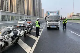 武汉市民注意啦！电动自行车、大客车、货车严禁通行快速路及桥隧图片