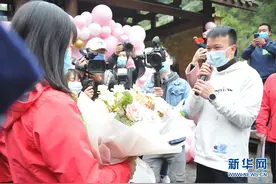 战“疫”归来“世界”向她求婚了图片