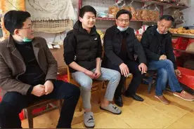 师生情暖，爱在家访——华容二中高三年级对部分学生开展家访活动图片