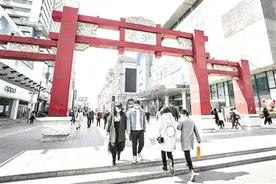 街巷重生“烟火气”人气恢复待时日——疫情防控常态化下餐饮业重启见闻图片